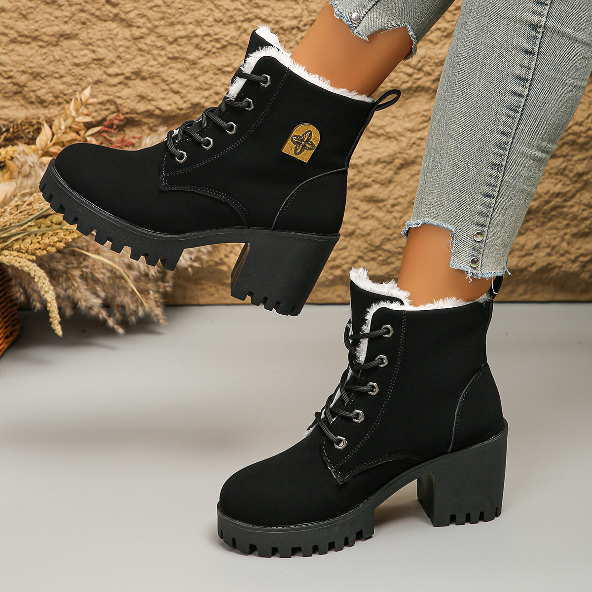 Platform fleece-lined mid-heel Martin boots