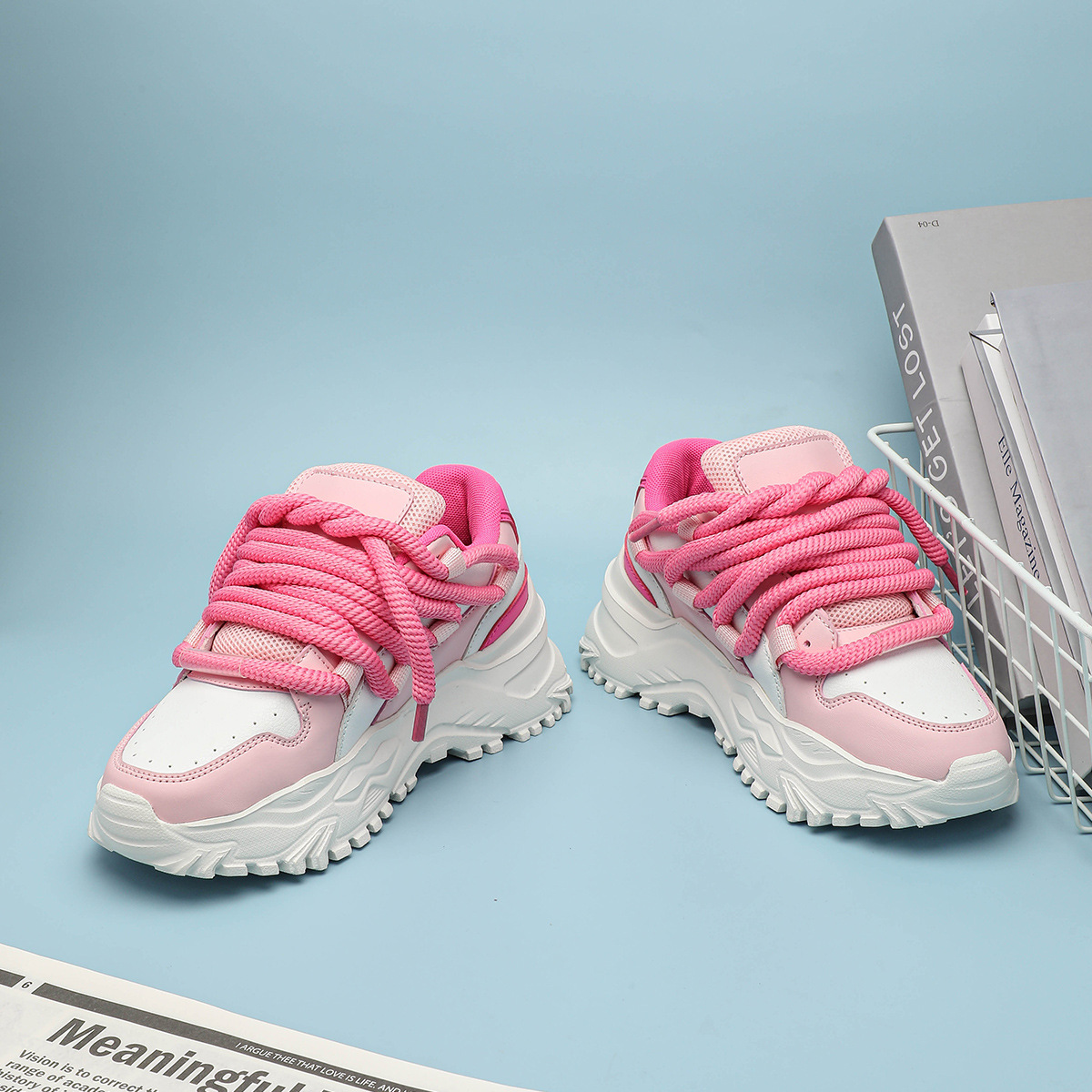 Platform casual sneakers