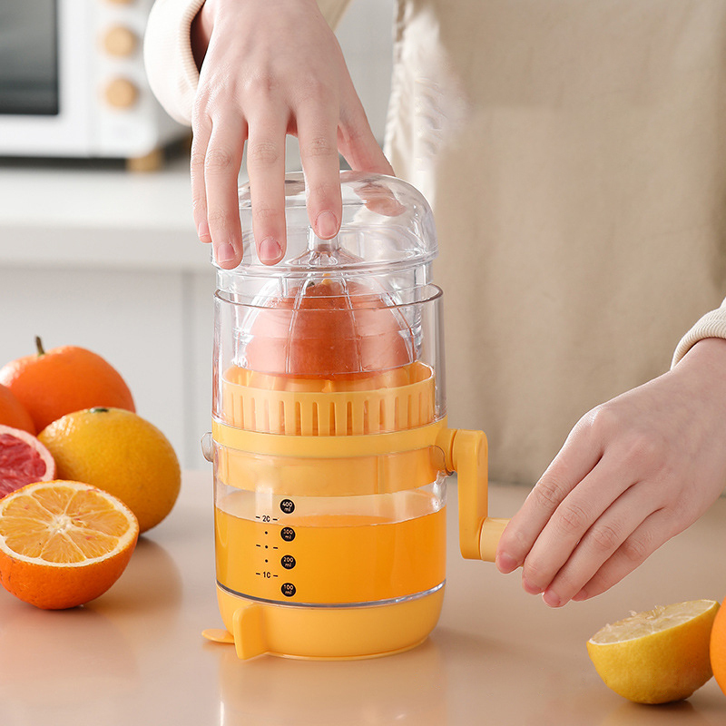 Manual fruit multifunctional juicer