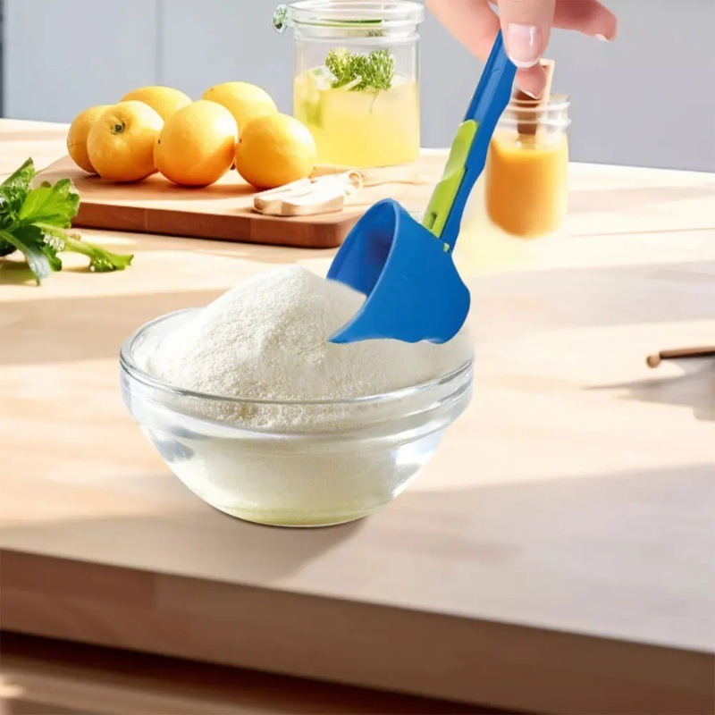 Leak-proof sliding spoon
