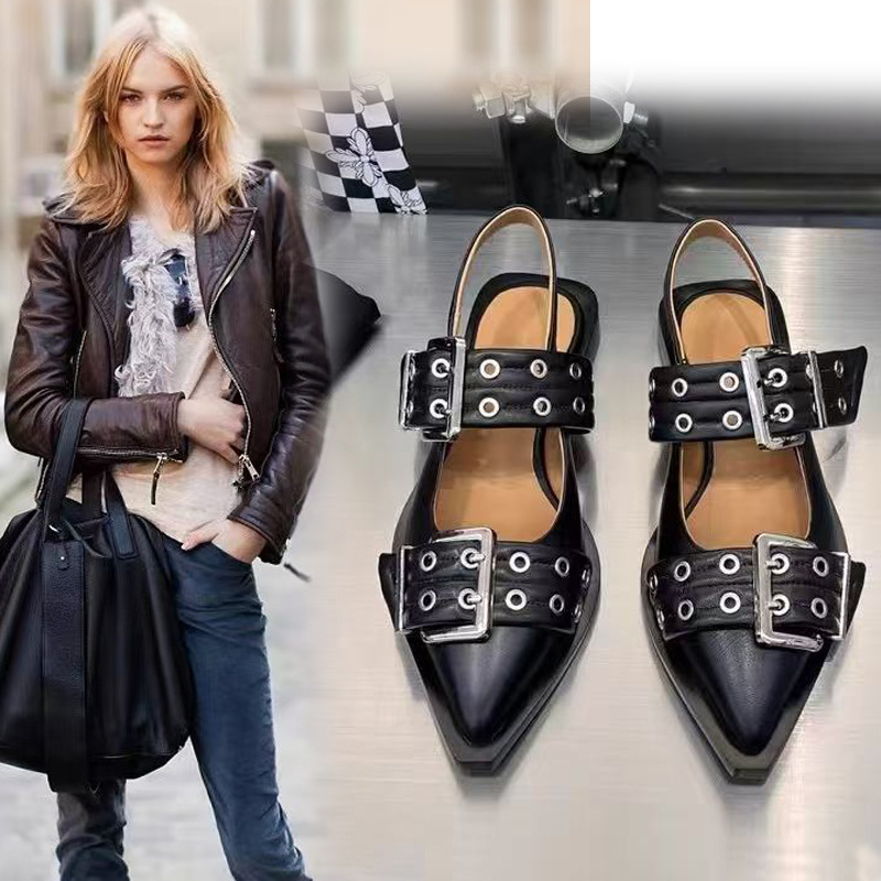 Square-Toe Buckle Riveted Shoes