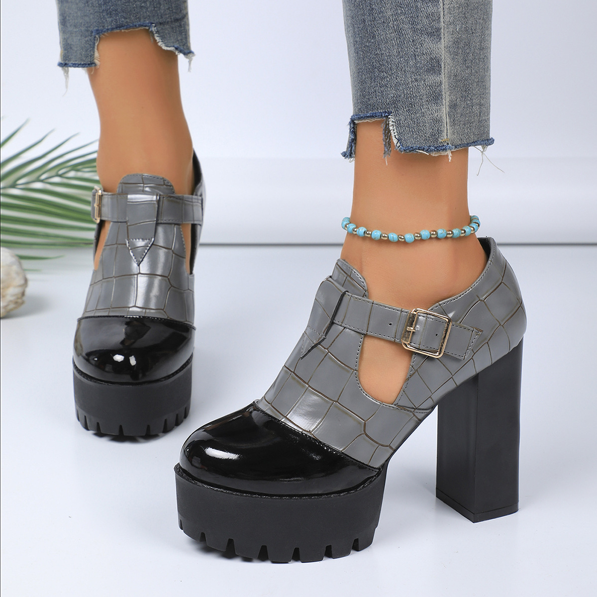 Patent leather plaid high heels