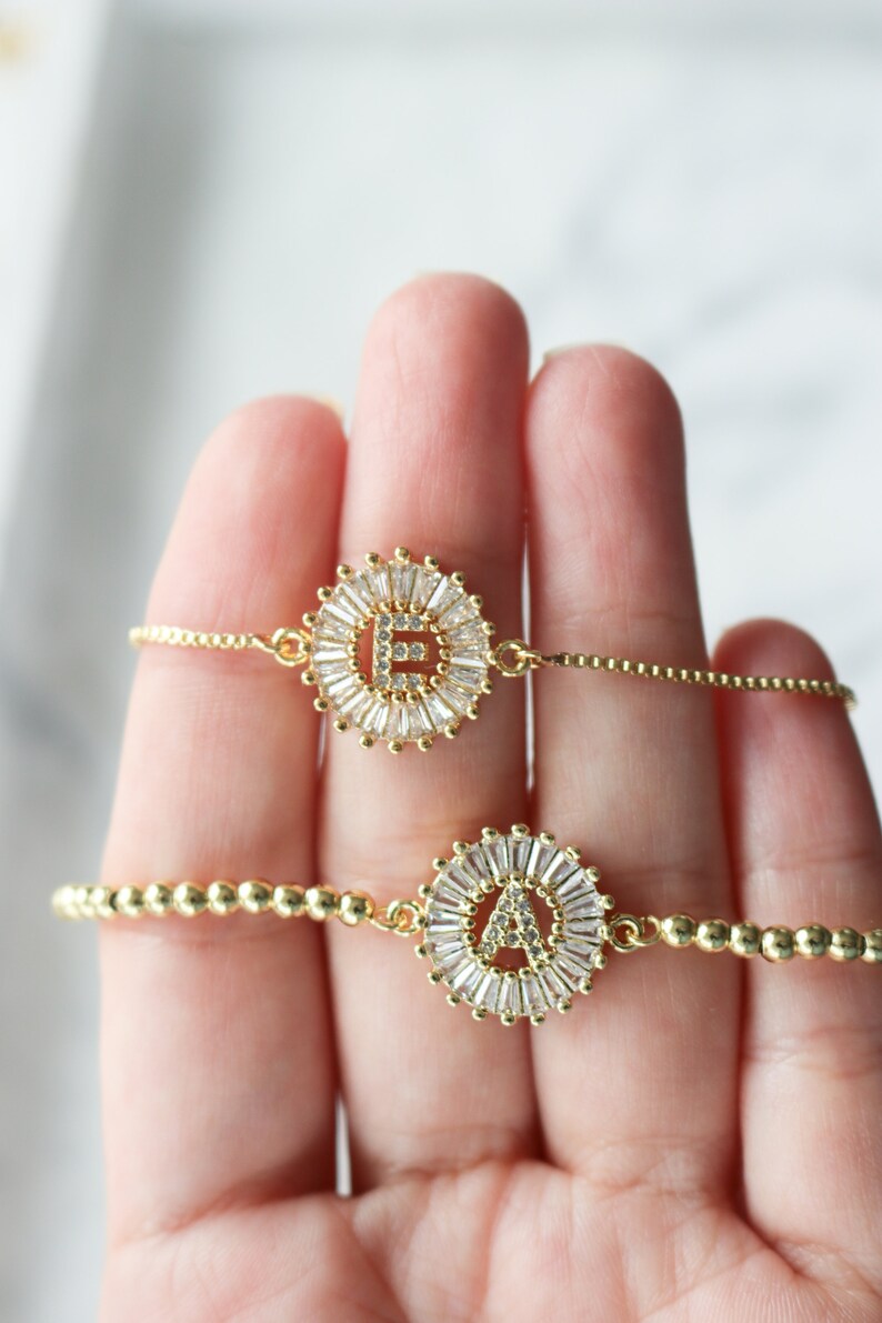 Zircon flower 26-letter bracelet