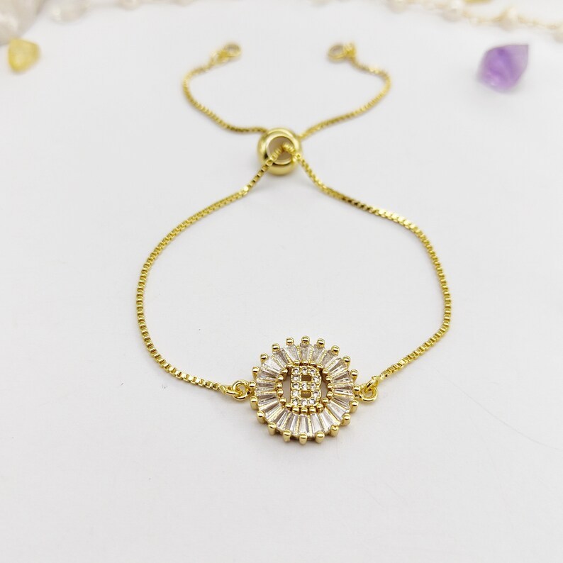 Zircon flower 26-letter bracelet