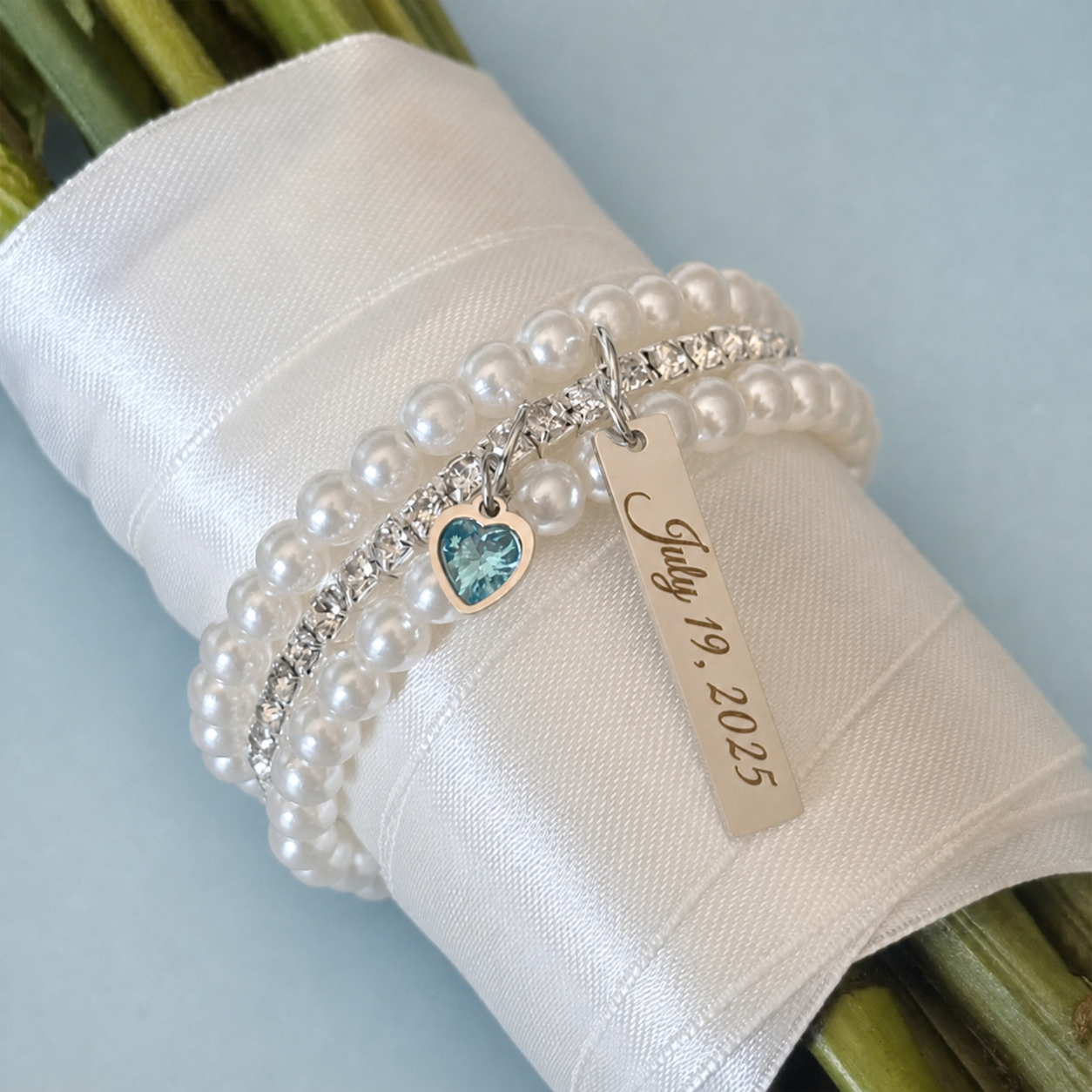 Engraved Bouquet Charm Bride Gift from Mom, Something blue for Bouquet, Bouquet Wrap, Personalized Gift for Bridal, Wedding Day Keepsake