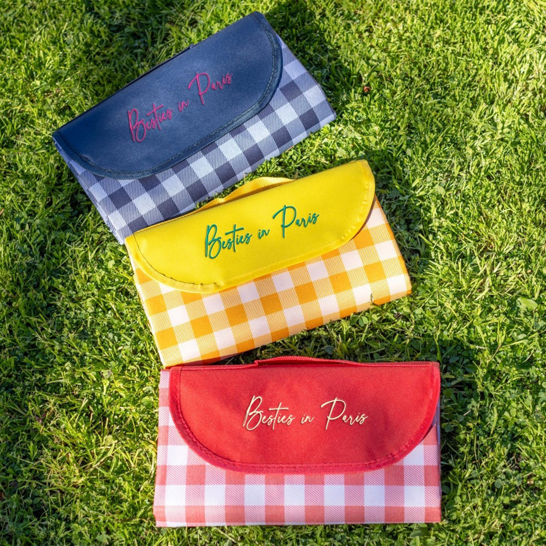 Custom Text Gingham Water-Proof Picnic Blanket, Folds with Handle, Personalized Name Picnic Blanket, Outdoor Camping, Beach Accessory