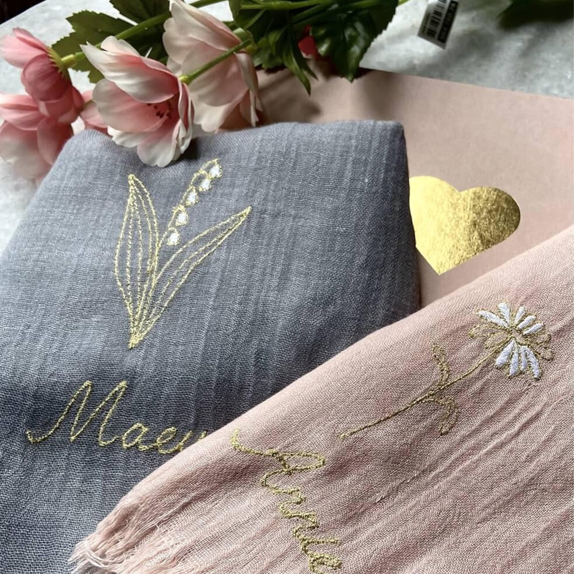 Personalized Birth Flower Scarf with Name, Birth Flower Scarf, Gift for Her, Birthday/Valentine's Day Gift