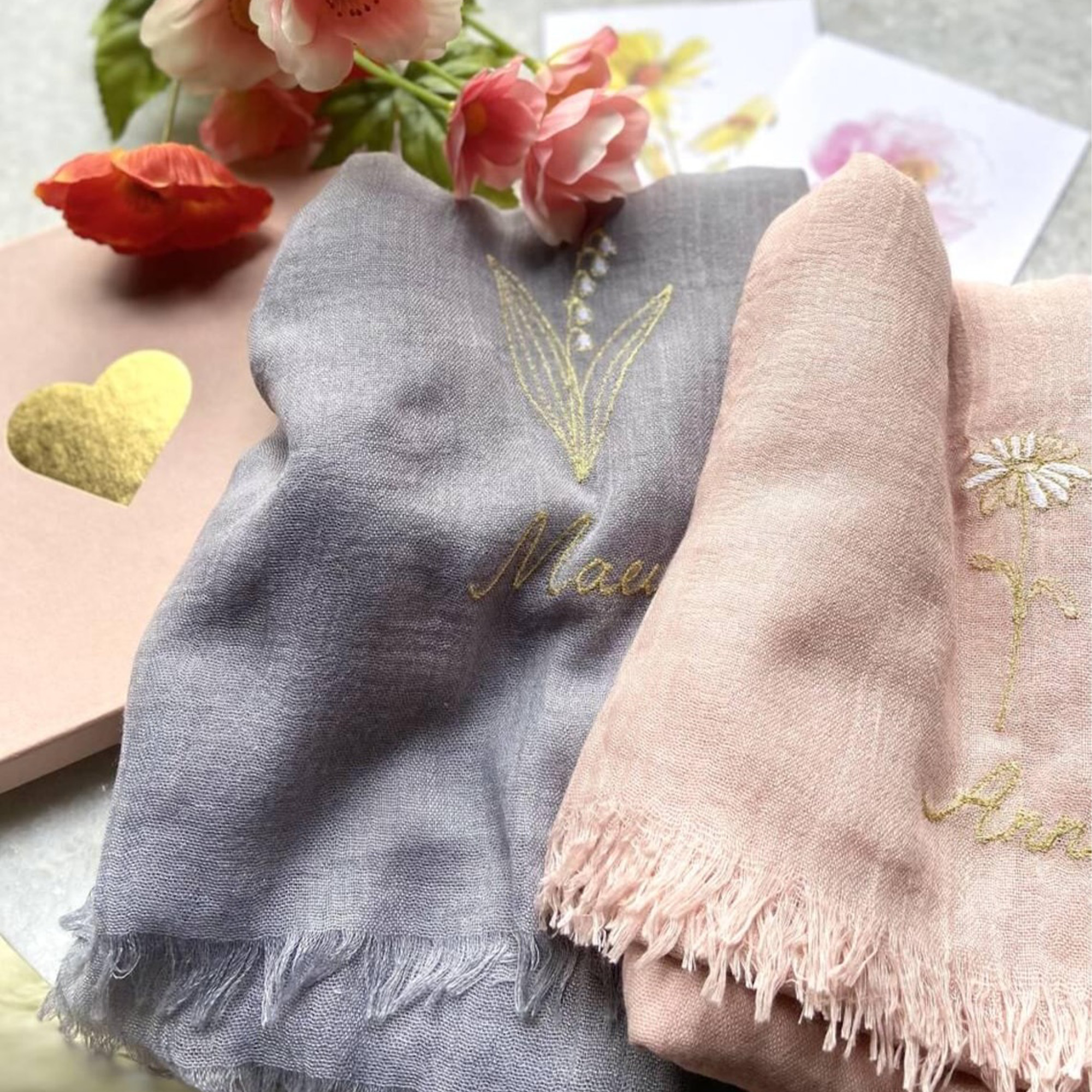 Personalized Birth Flower Scarf with Name, Birth Flower Scarf, Gift for Her, Birthday/Valentine's Day Gift