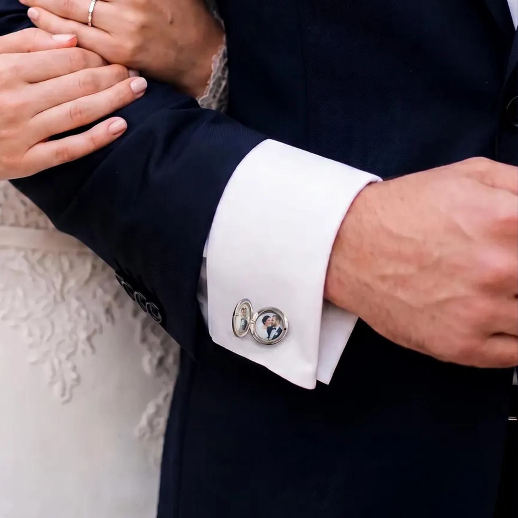 Custom Round Locket Cufflinks with Photos and Front Engraving Wedding Gift for Groom and Dad
