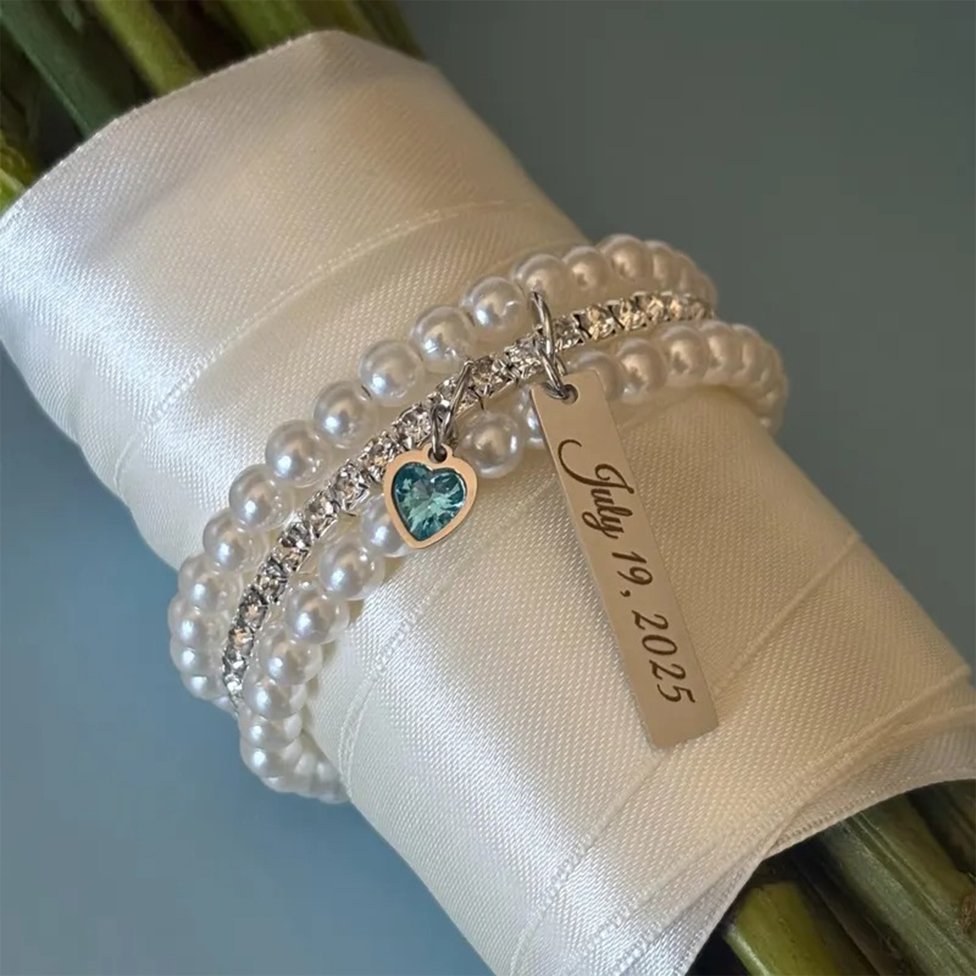 Engraved Bouquet Charm Bride Gift from Mom, Something blue for Bouquet, Bouquet Wrap, Personalized Gift for Bride, Wedding Day Keepsake