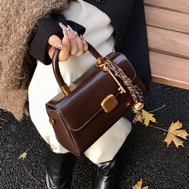 Women’s Vintage Mini Handbag – Elegant Burgundy Top Handle Crossbody Purse
