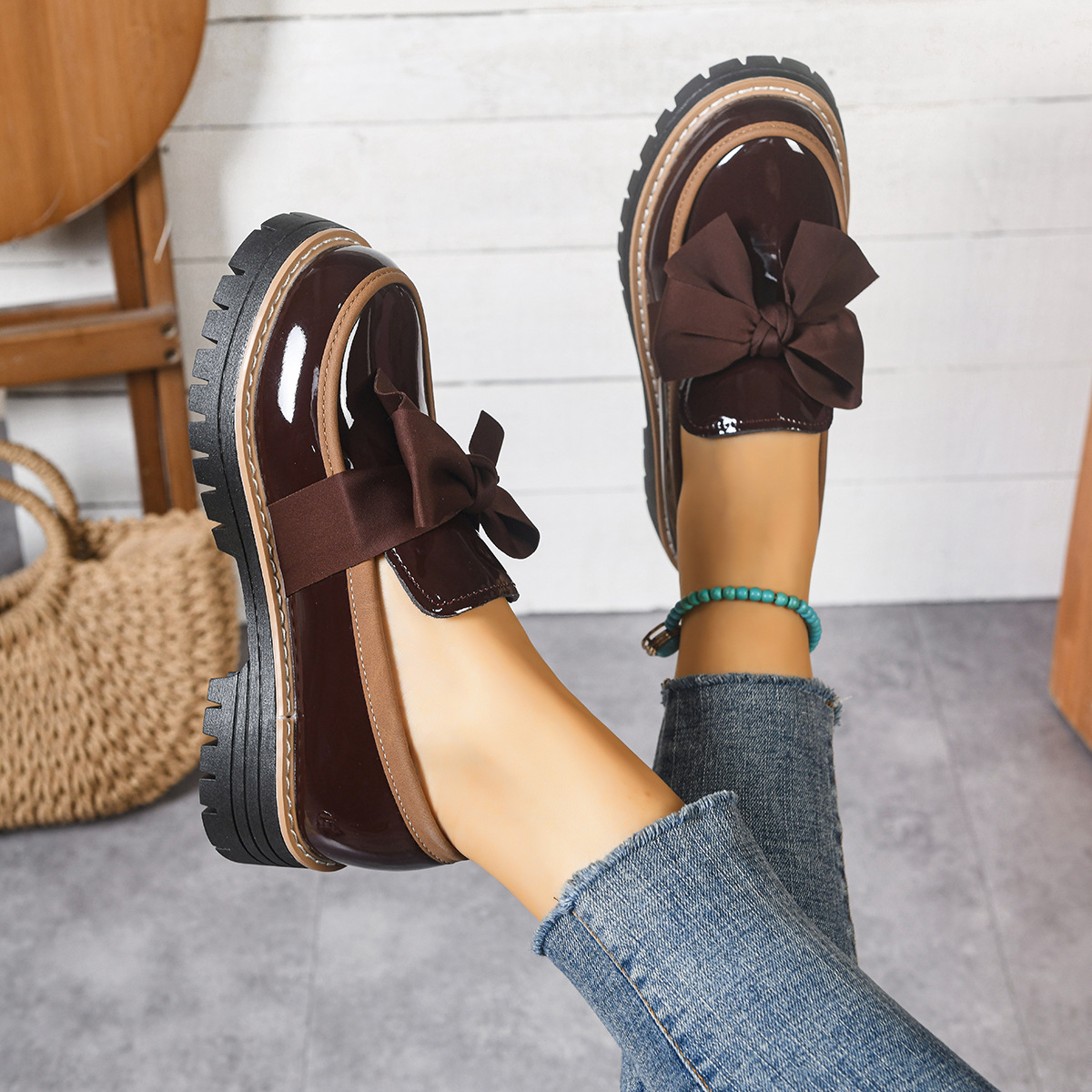 Women’s Classic Bow Loafers – Comfortable Platform Sole with Elegant Patent Finish