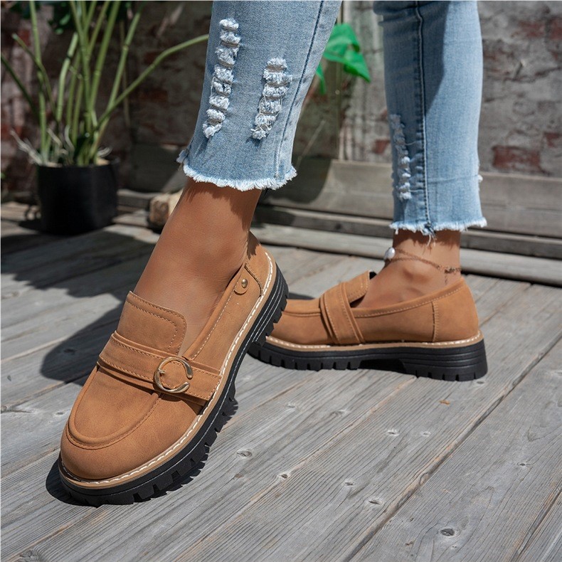 Women’s Vintage Comfort Loafers – Supportive Thick Sole with Classic Buckle Detail