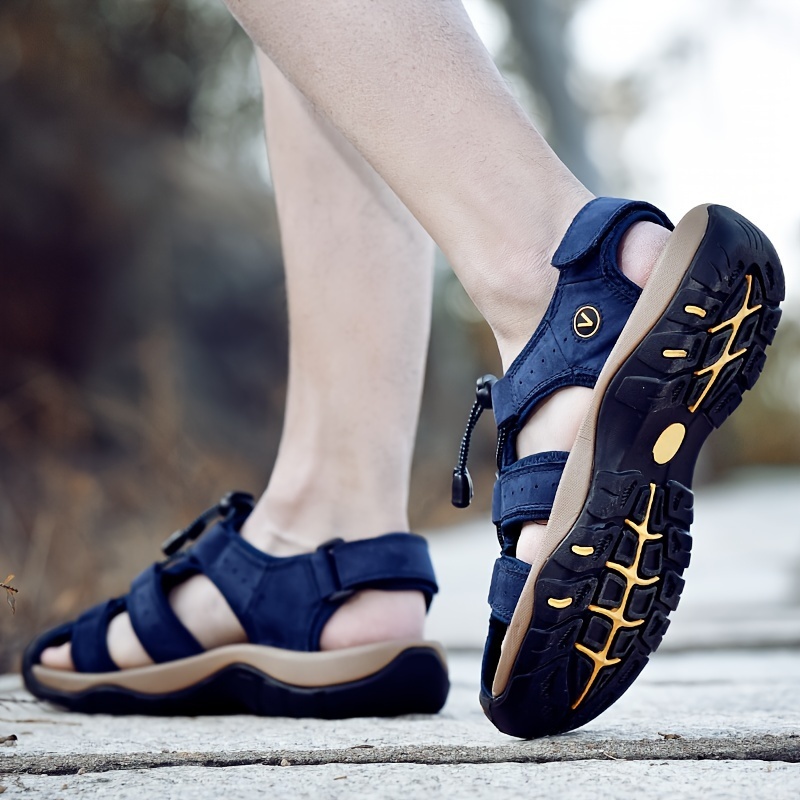 Men’s Genuine Leather Closed-Toe Sandals – Adjustable Buckle & Non-Slip Comfort