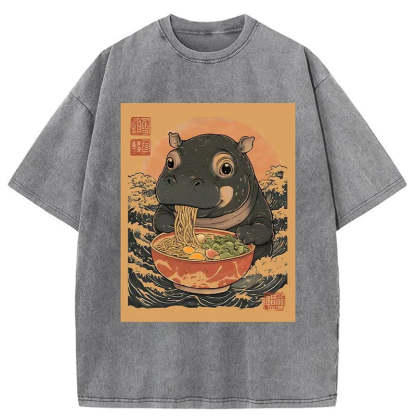 Moo Deng Eat Ramen Washed T-Shirt