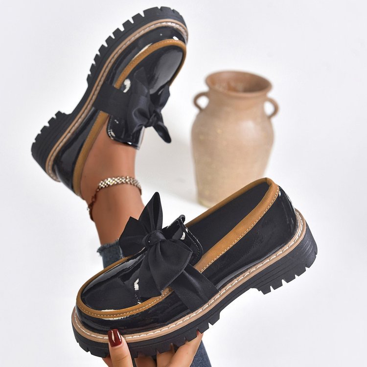 Women’s Classic Bow Loafers – Comfortable Platform Sole with Elegant Patent Finish