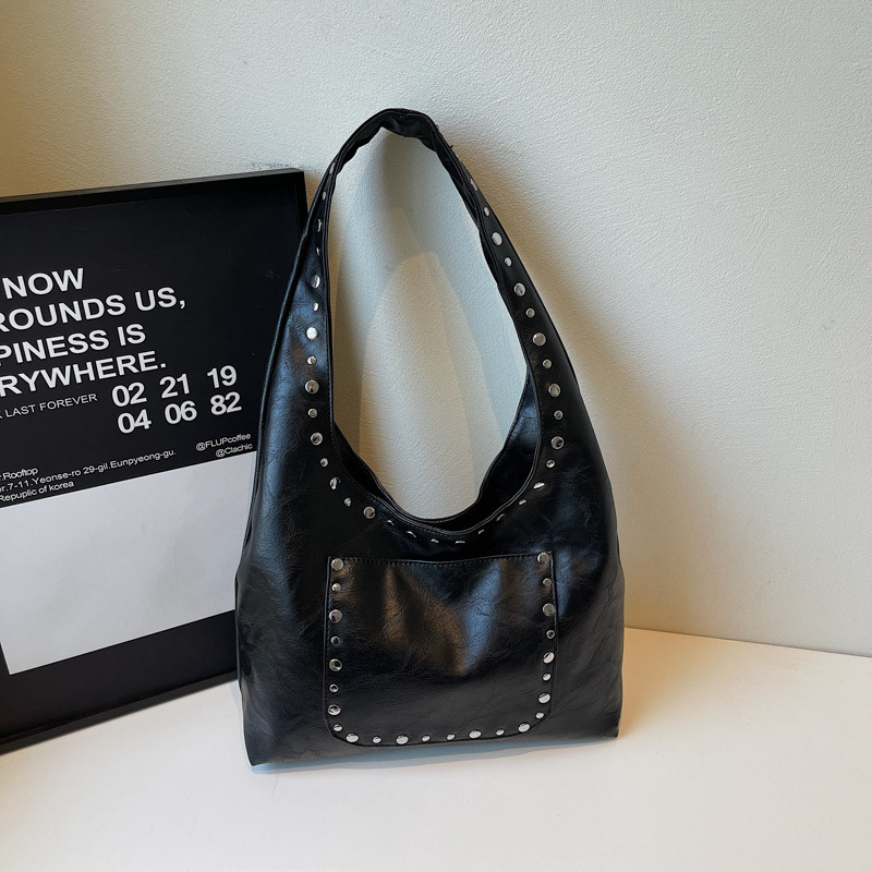 Women's Studded Vintage Leather Tote Bag – Large Capacity Shoulder Handbag