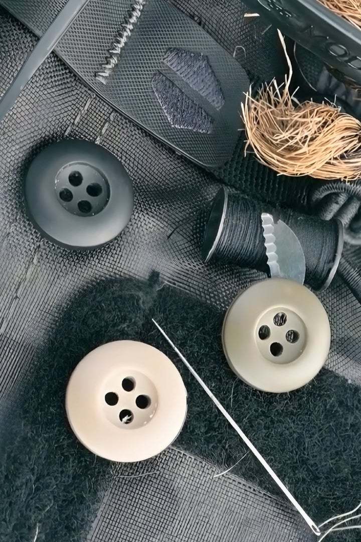 Escape Button | Covert Serrated Knife | Mil-Spec 3/4" BDU Button | 1095 Steel Blade | 0.05 oz