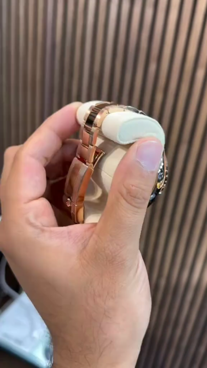 Daytona Rainbow Rose Gold Black Dial 40mm