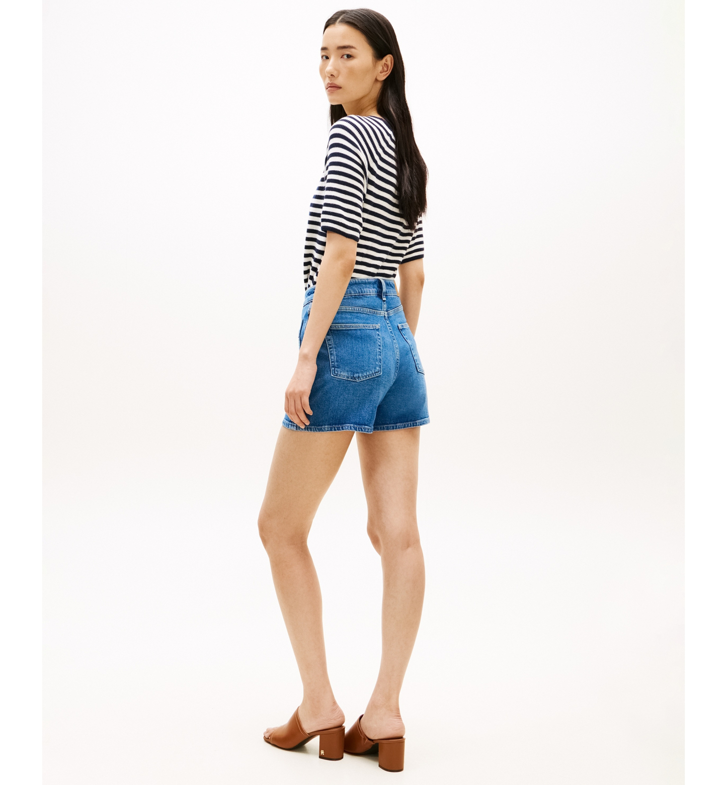 Tommy Hilfiger Women's Denim Patch Pocket Shorts - Nos Mid Blue