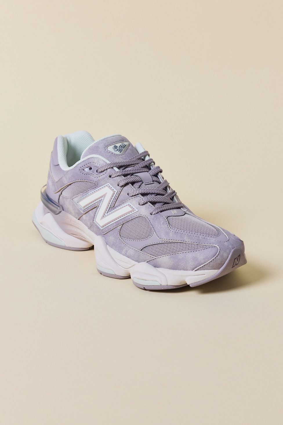 New Balance 9060 Sneakers - Truffle Salt/Sea Salt