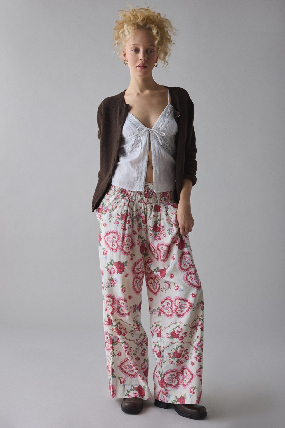 Kimchi Blue Caroline Smocked Wide Leg Linen-Blend Pants - Cabbage Rose