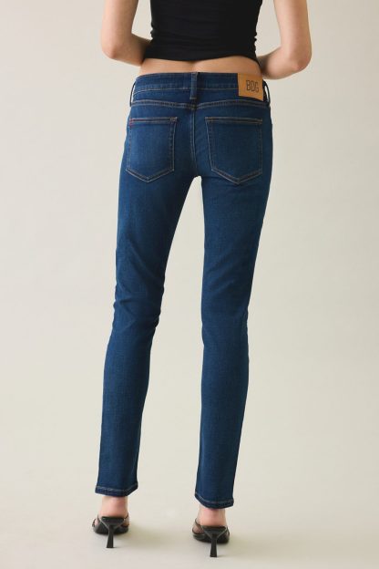 BDG Skylar Low-Rise Skinny Jeans - Vintage Denim Dark