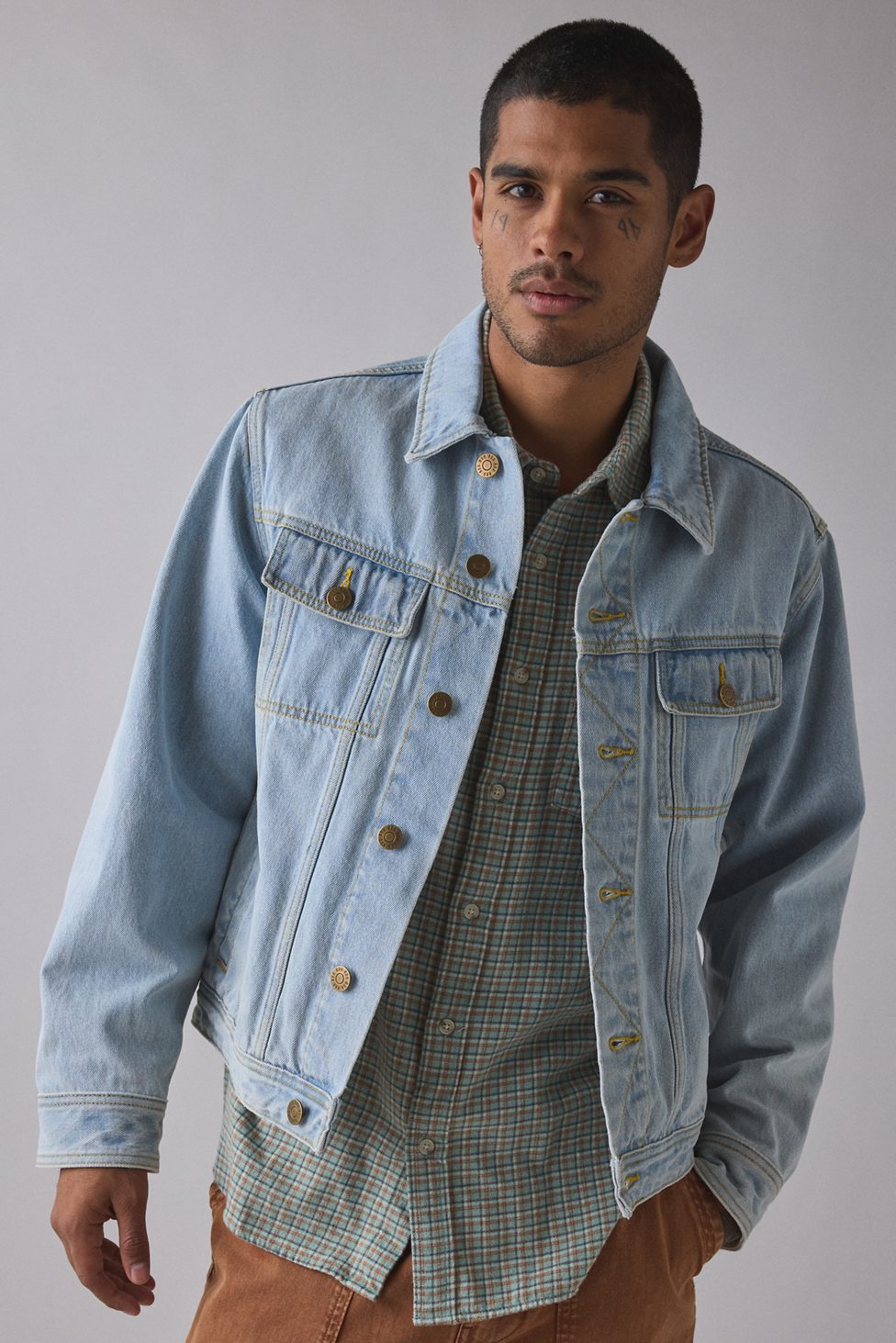 BDG Classic Denim Trucker Jacket - Light Blue