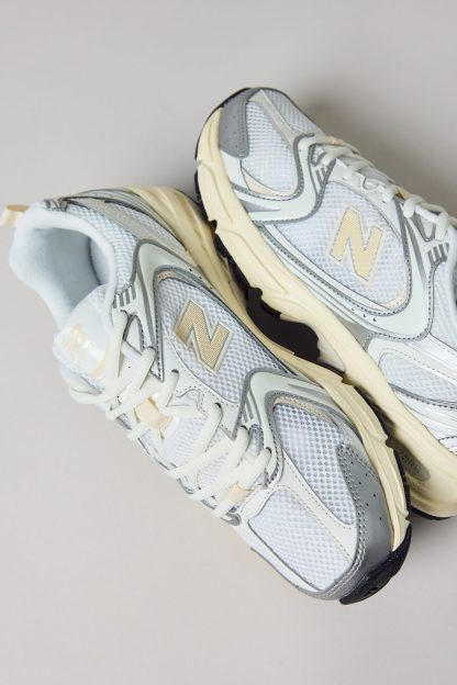New Balance 530 Sneakers - Silver Metallic/Linen