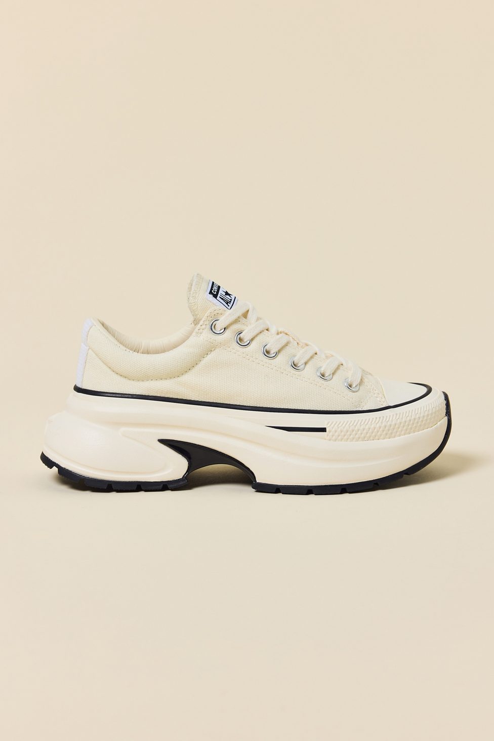 Converse Run Star Crush Platform Sneakers - Egret/Egret/Black