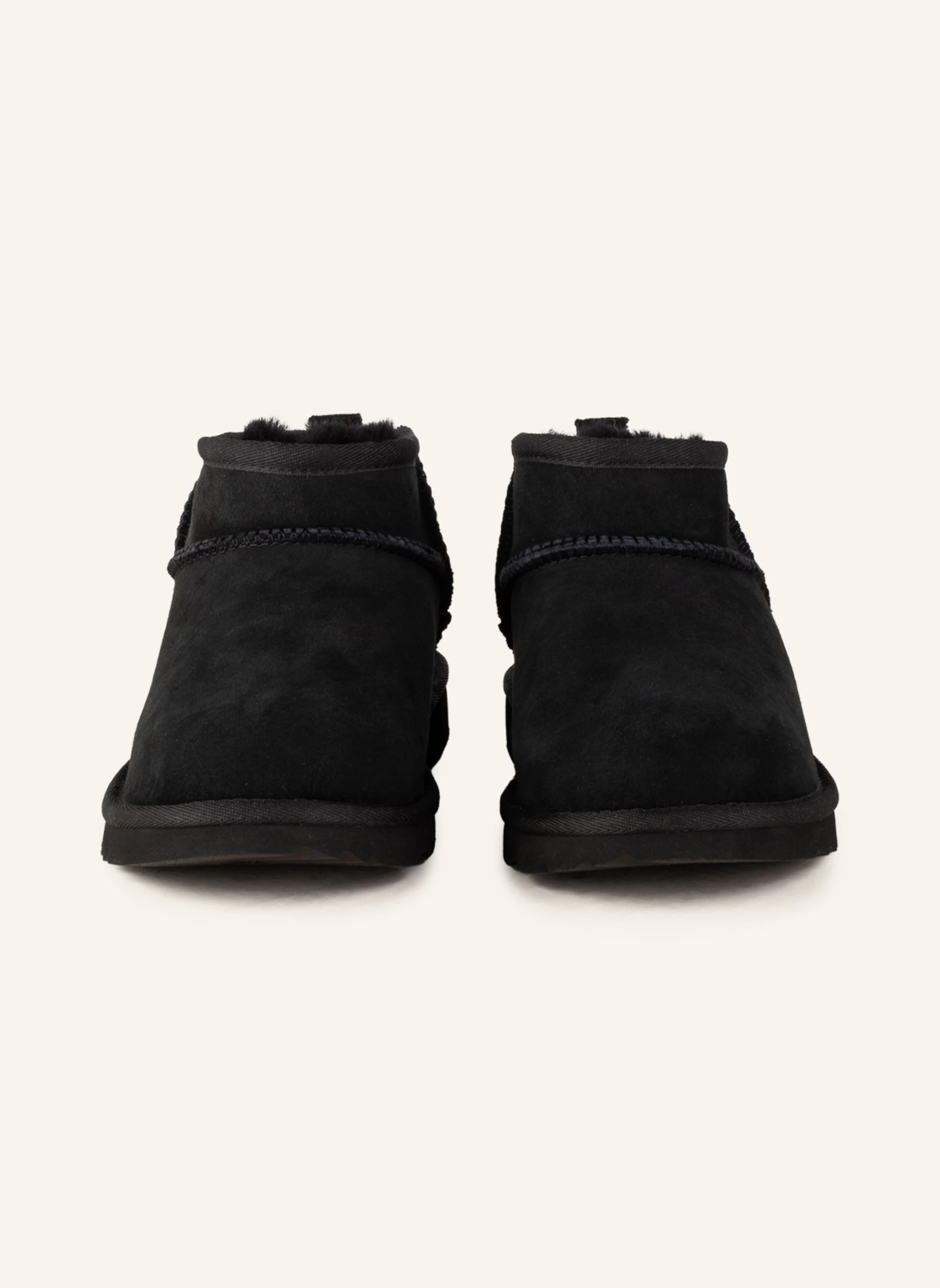 UGG Boots CLASSIC ULTRA MINI – SCHWARZ