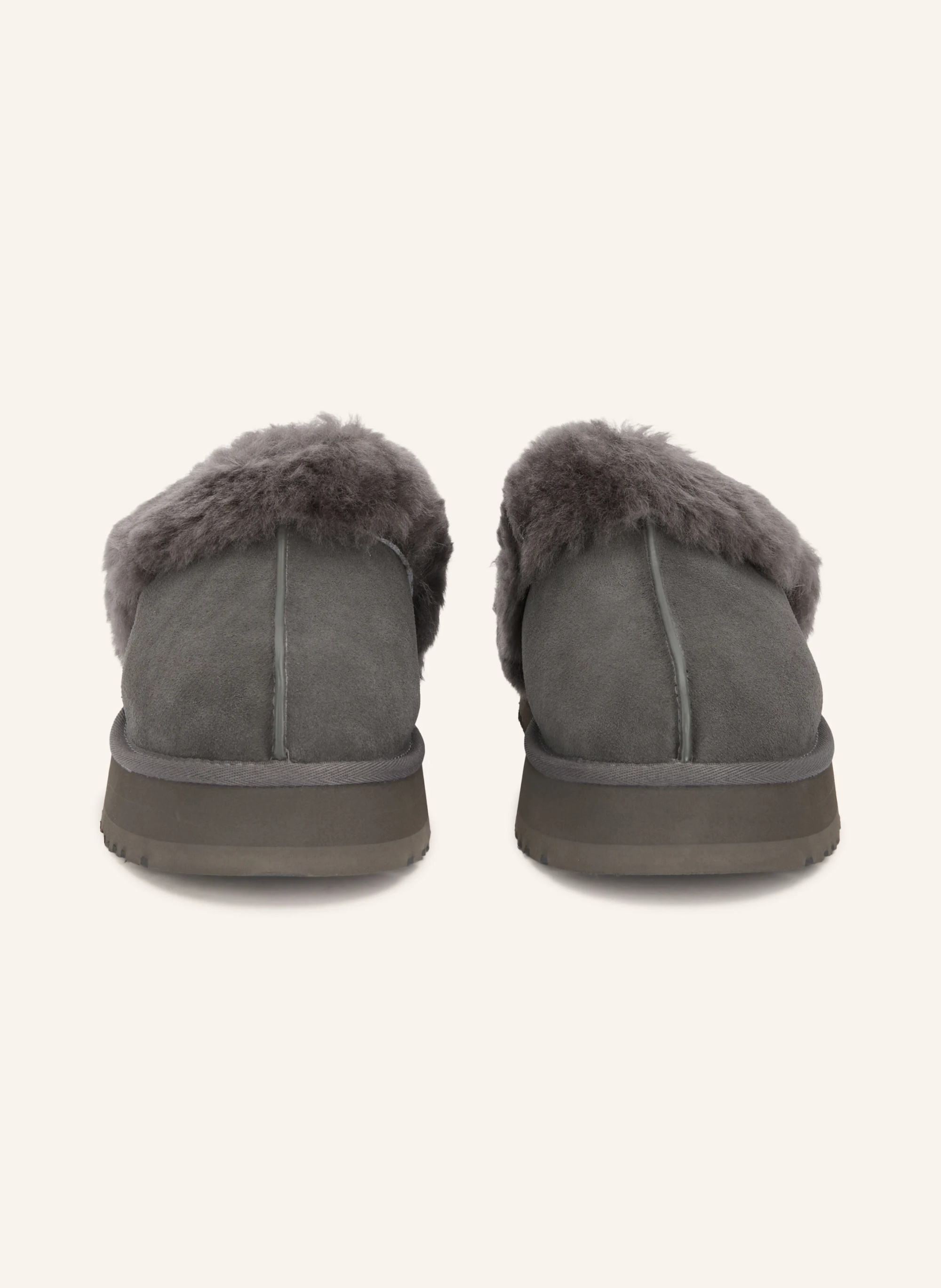 UGG Pantoletten DISQUETTE – GRAU