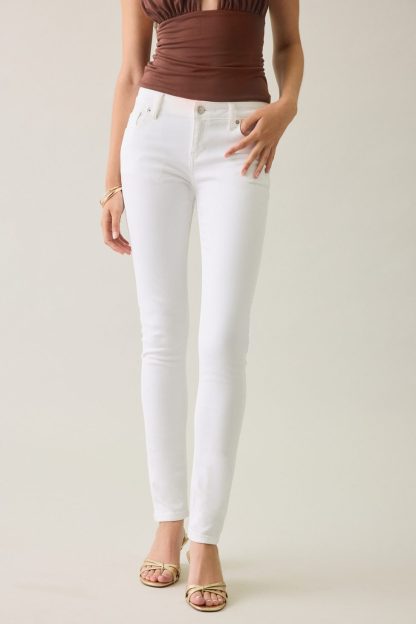 BDG Skylar Low-Rise Skinny Jeans - White