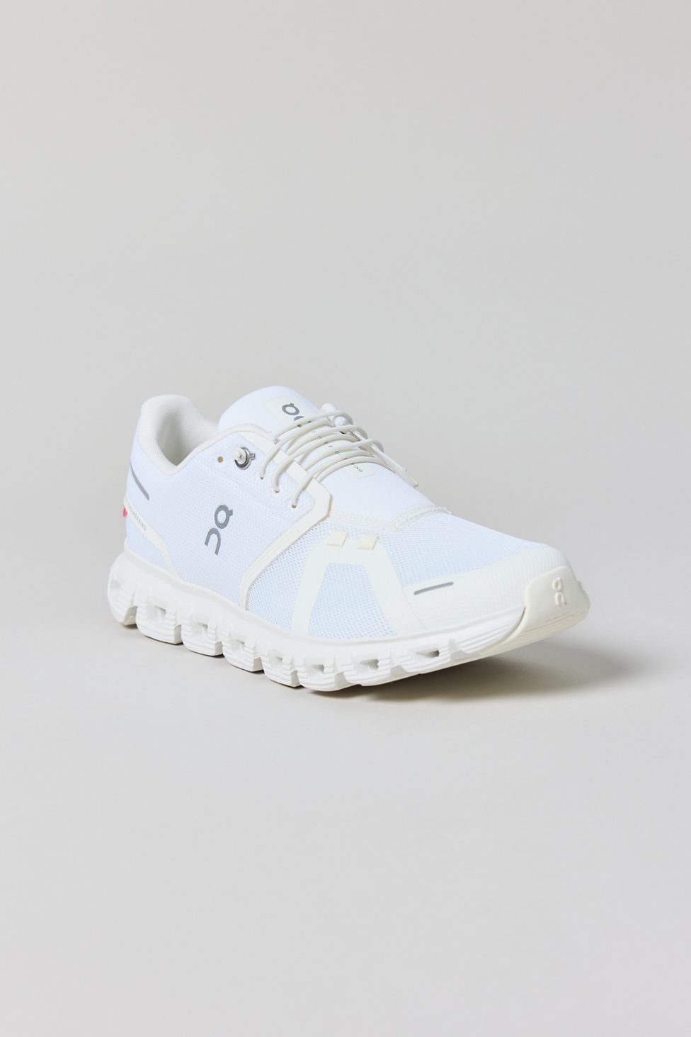 On Men's Cloud 6 Sneakers - White | White