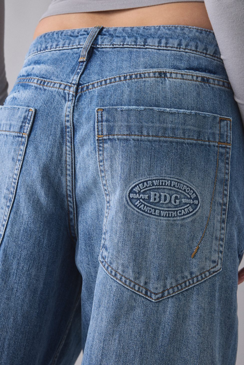 BDG Jaya Baggy Boyfriend Jeans - Cali Vintage Mid