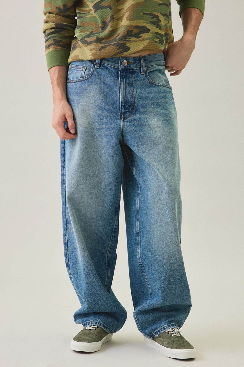 BDG Big & Baggy Fit Jeans - Hopeful