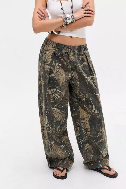BDG Bobbi Baggy Pull-On Pants - Camo