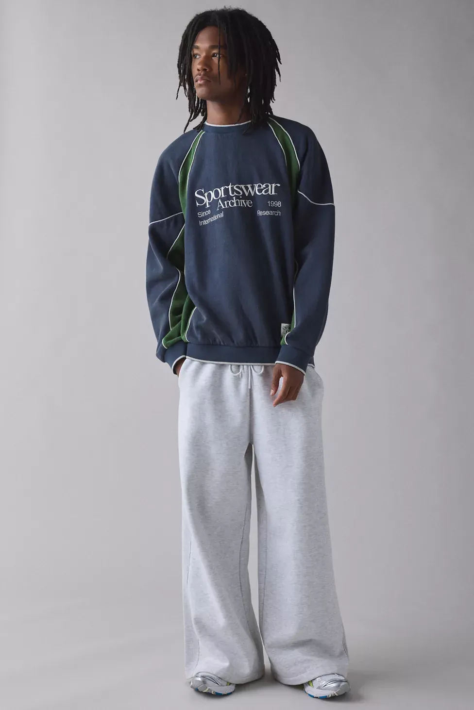 iets frans… Sporty Paneled Crew Neck Sweatshirt - Navy