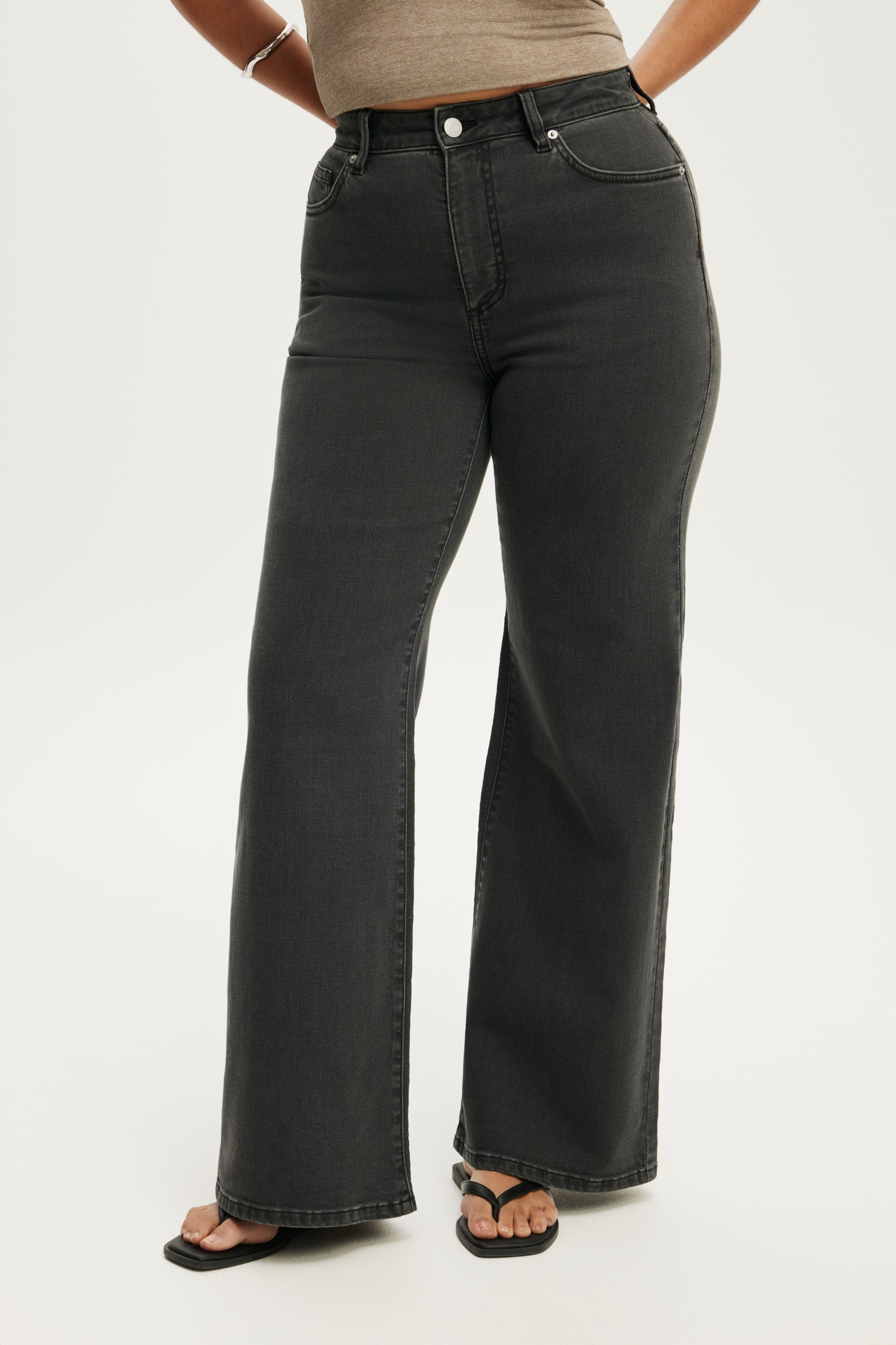 Curvy Stretch Wide Jean, LEO BLACK - example image 2