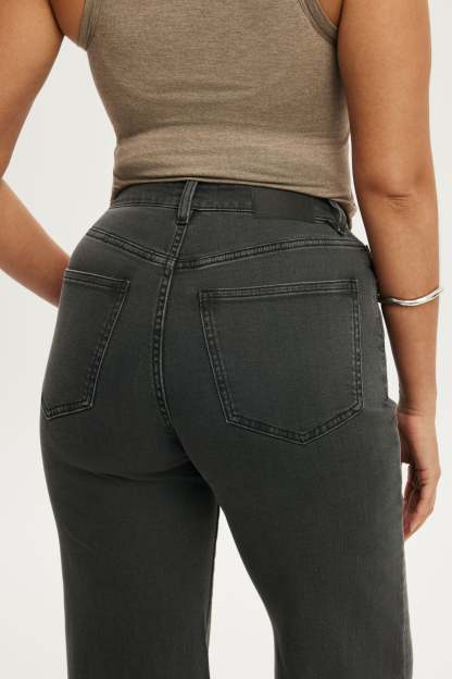 Curvy Stretch Wide Jean, LEO BLACK - example image 5