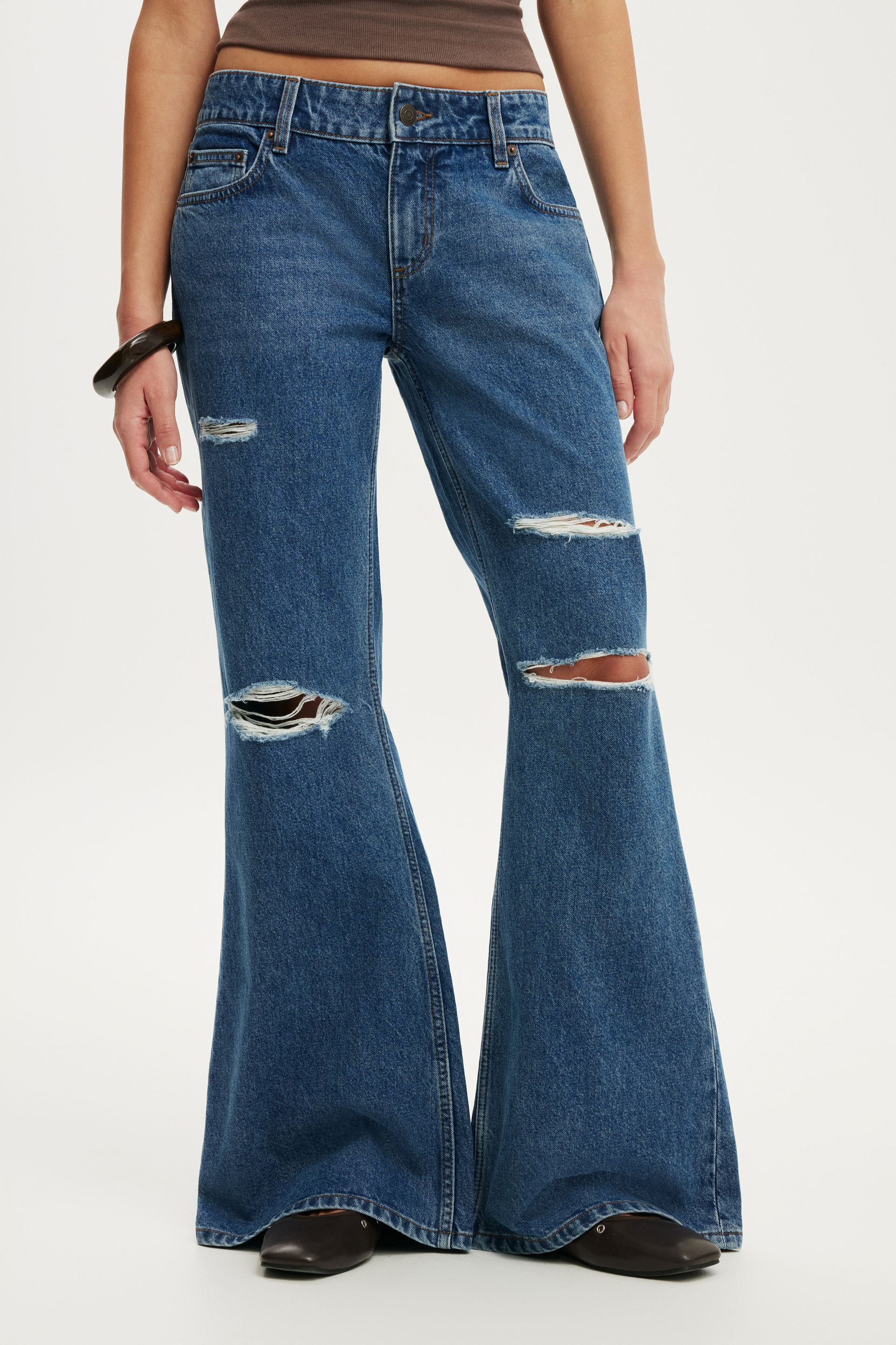 Low Relaxed Flare Jean, HARBOUR BLUE RIPPED - example image 4