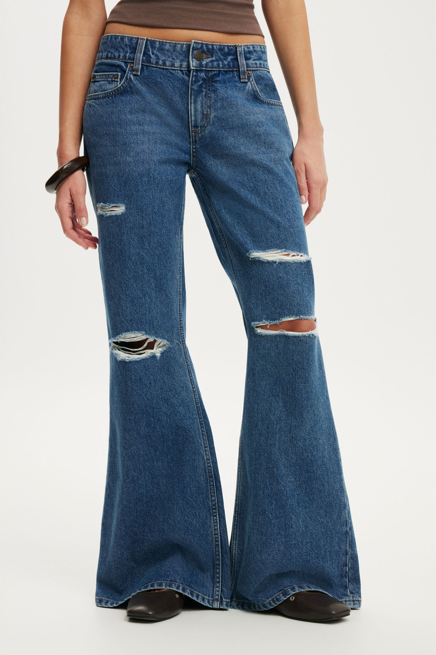 Low Relaxed Flare Jean, HARBOUR BLUE RIPPED - example image 4