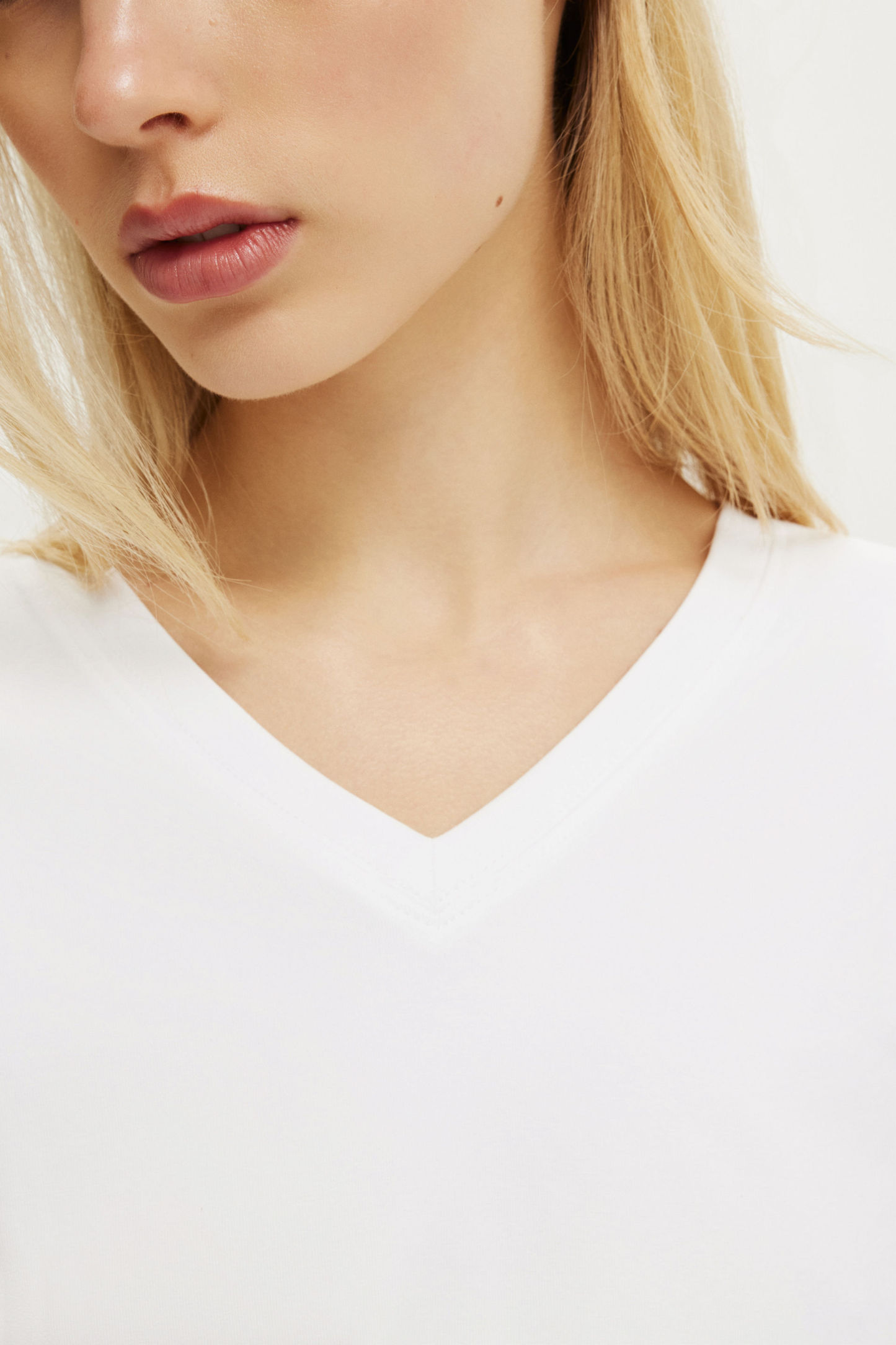Blair Batwing V Neck, WHITE - example image 4