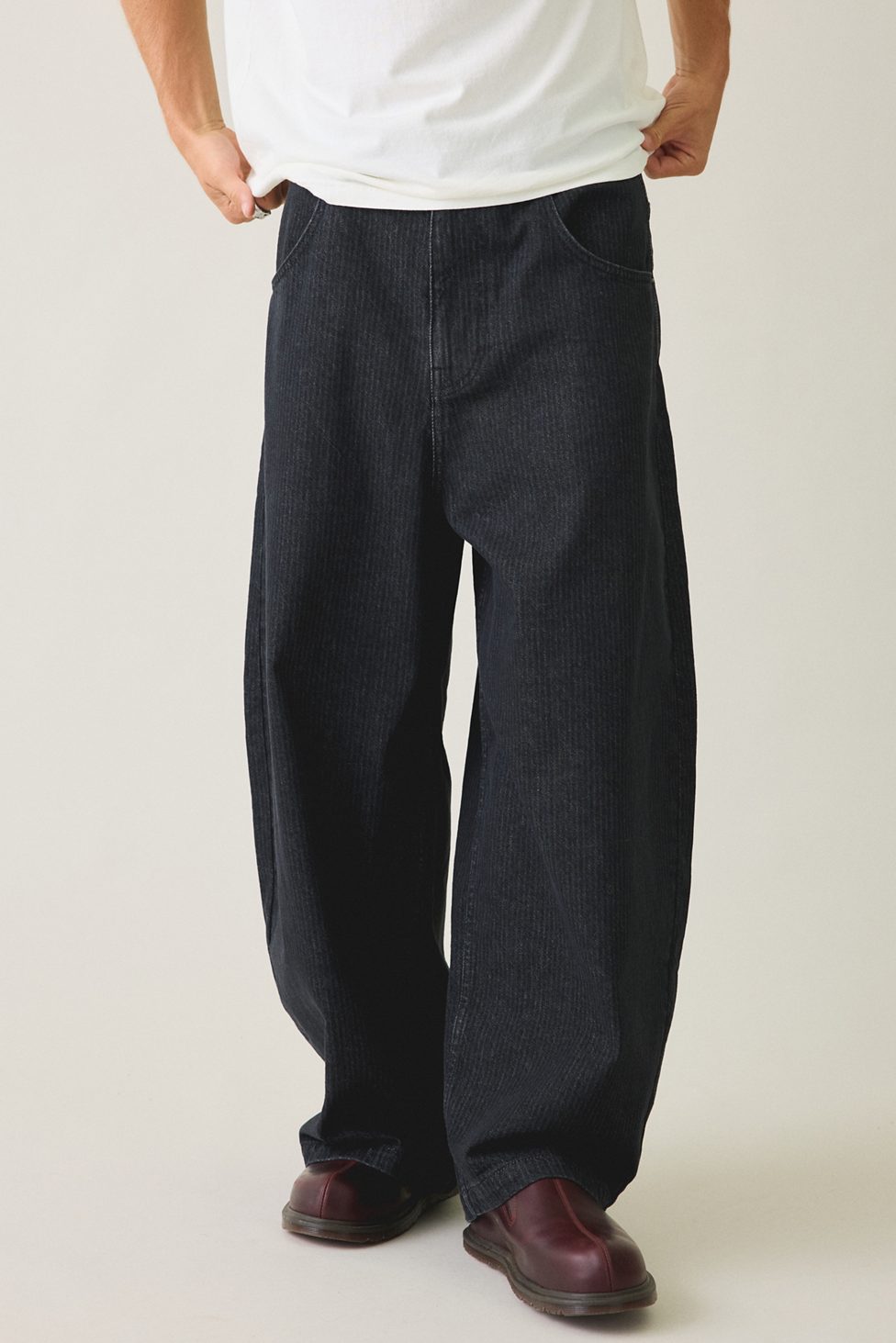 BDG Stripe Pattern Cocoon Fit Jeans - Washed Black