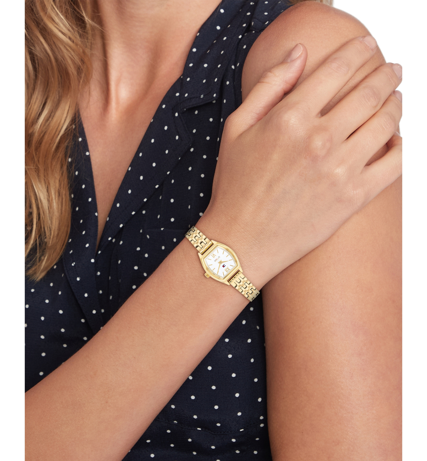 Tommy Hilfiger Women's Quartz Gold tone Stainless Steel Bracelet Watch, 21.5 x 22mm - Gold