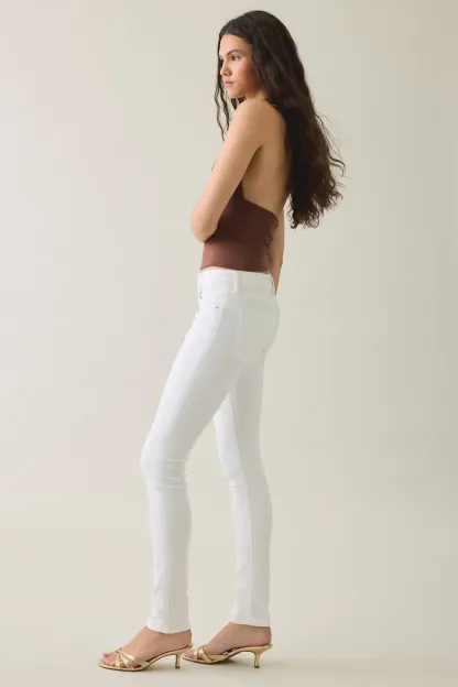 BDG Skylar Low-Rise Skinny Jeans - White