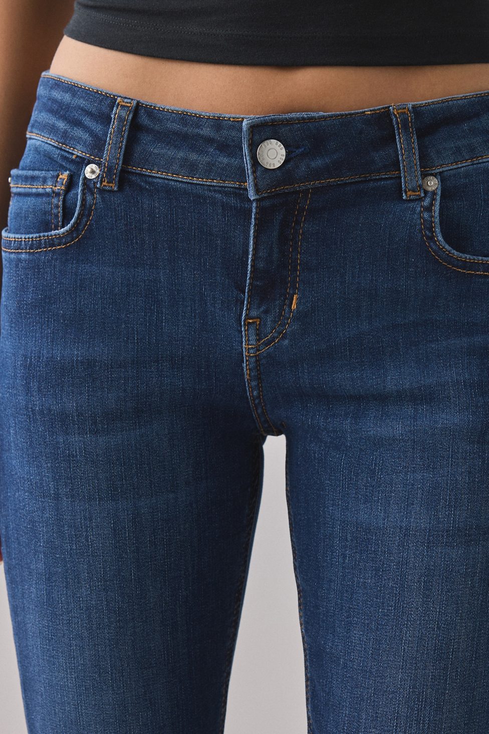 BDG Skylar Low-Rise Skinny Jeans - Tinted Denim