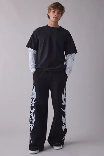 UO Cyber Graphic Baggy Sweatpants - Black + White