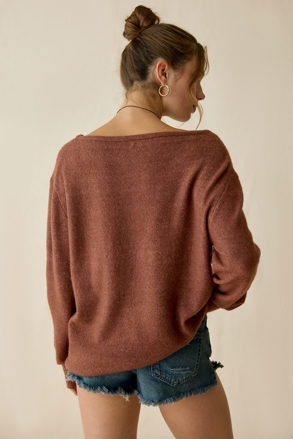 UO Nola Oversized Off-The-Shoulder Sweater - Dark Brown