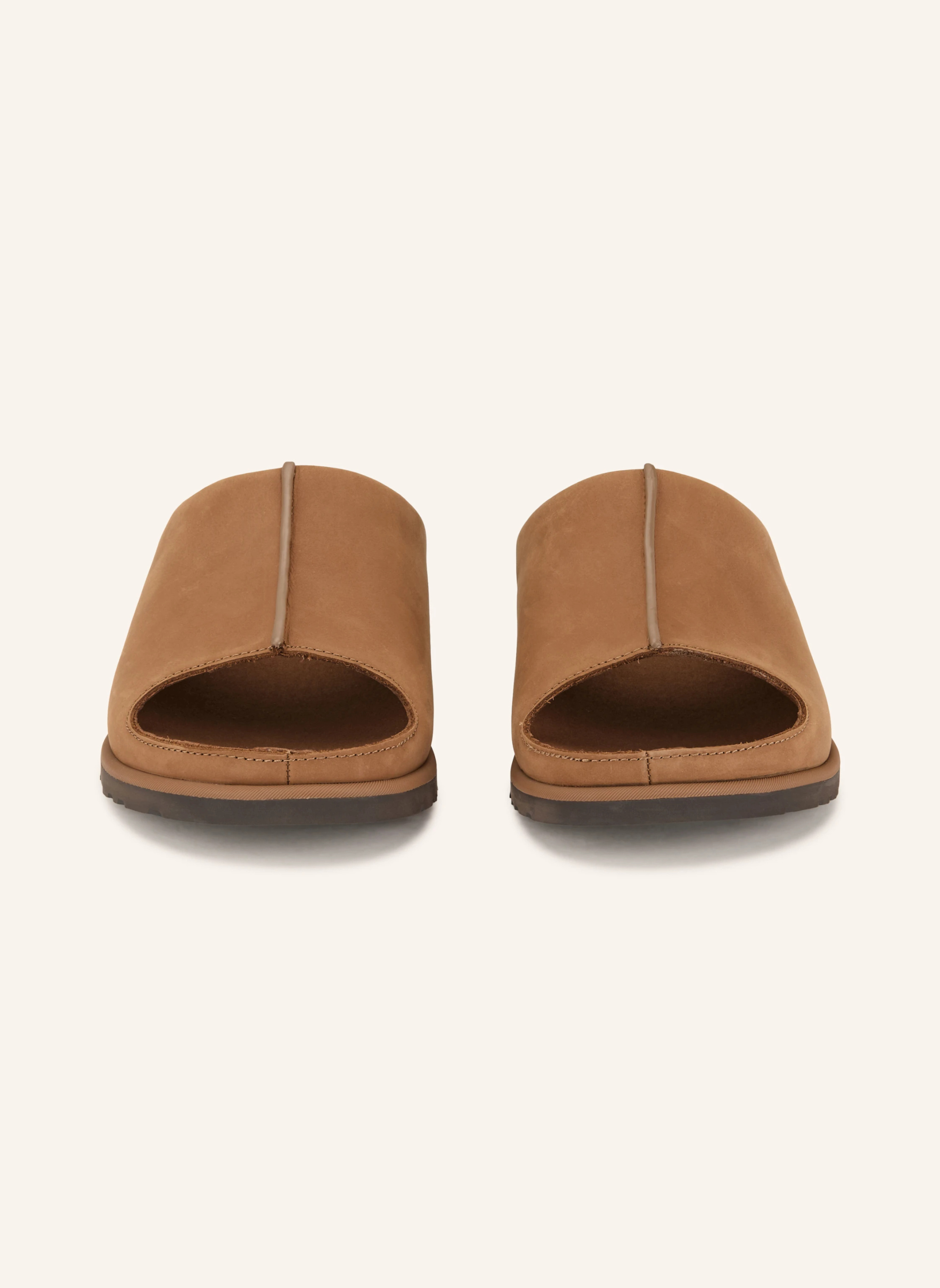 UGG Pantoletten OTZO – DUNKELBRAUN
